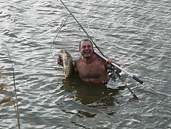 На карпа в рукопашную!